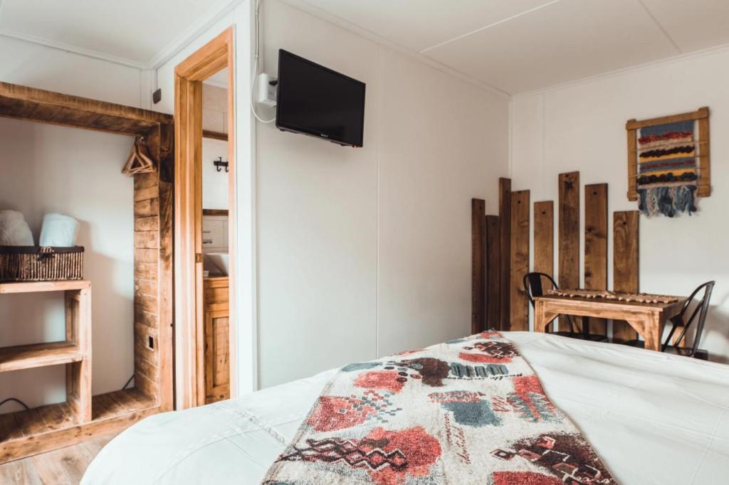 Hostal Lago Condor Пуерто Наталес Екстериор снимка